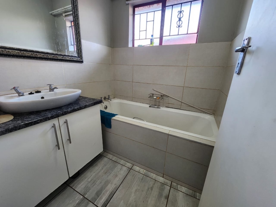 3 Bedroom Property for Sale in Tlhabane West North West